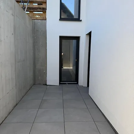Appartamento Moderne 2-zimmer-wohnung Mit Grosser Terrasse Und Eigenem Stellplatz *